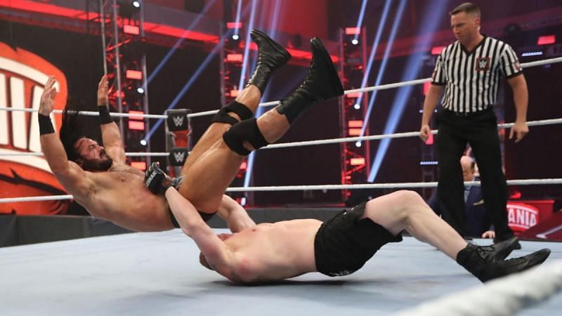 The two stars exchanged very few moves in the match